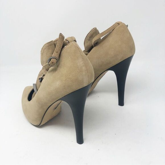 VINCE CAMUTO | Marcia Almond-Toe Ruffle Top Tan Suede Heels Women’s Size 8.5 - Picture 5 of 12